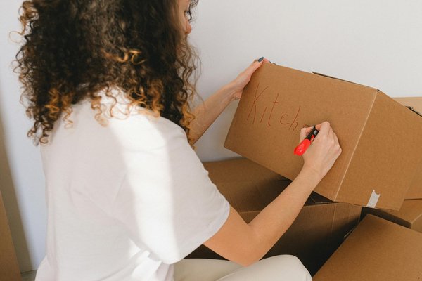 Guide essentiel pour protéger et transporter vos meubles anciens et fragiles en toute sécurité